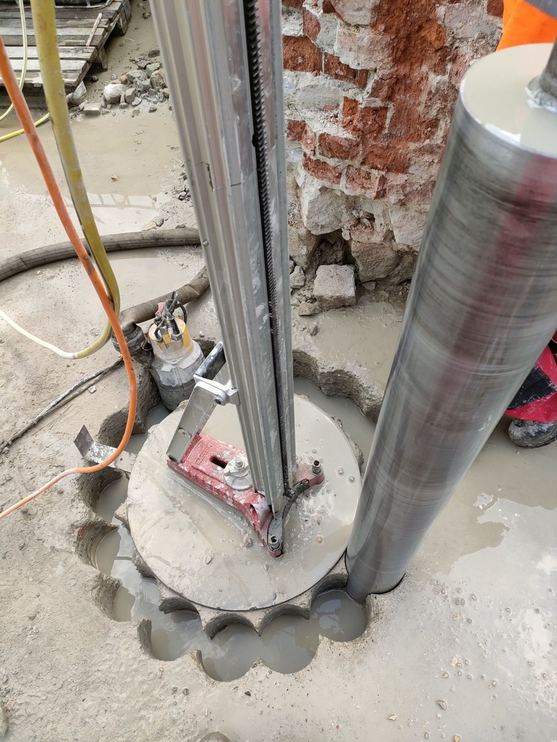 Wiercenie diamentowe pod pale fundamentowe